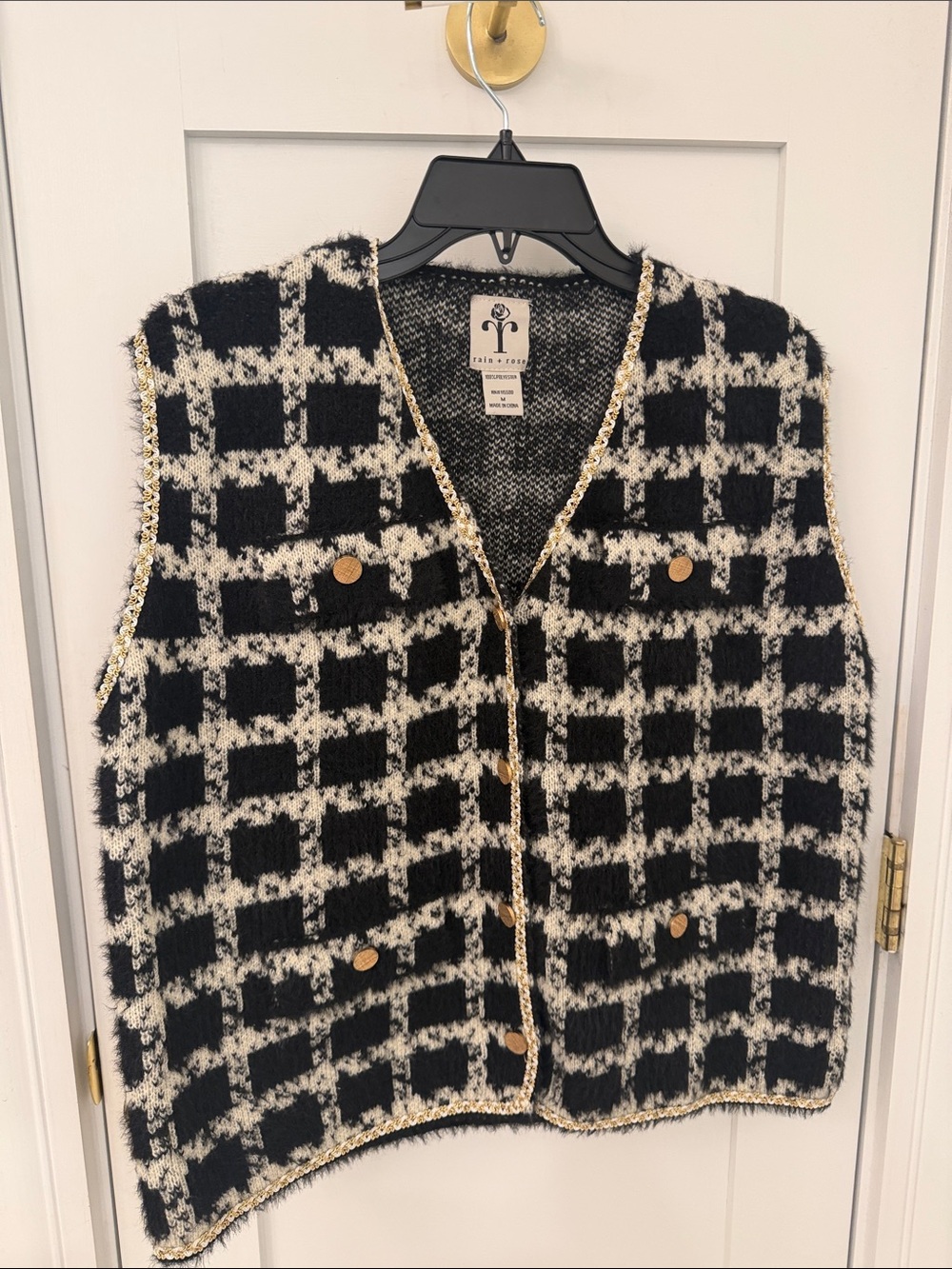 Checked Tweed Sleeveless Vest Jacket in Black & Cream